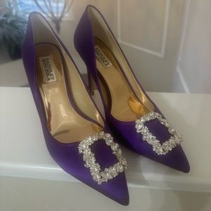 Purple pumps
